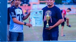 SAS Serahkan Trofi Juara Tiga Bersama di Mentari Cup 1 2026, Apresiasi Turnamen Usia Madya**